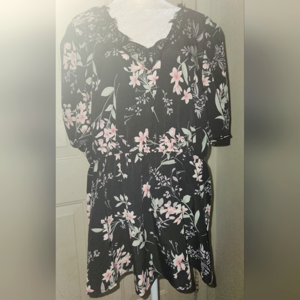 Plus Size Lace Trim Peplum Style Top